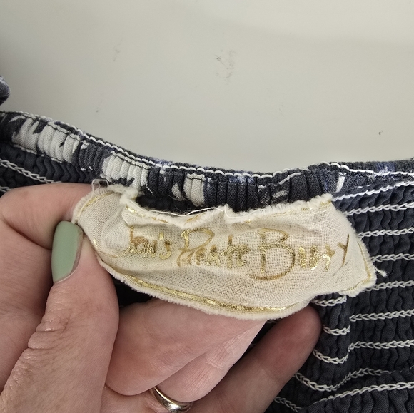 Jen's Pirate Booty Roma Finn Smocked Puff Sleeve Top Size S Blue/White Paisley - Picture 10 of 12